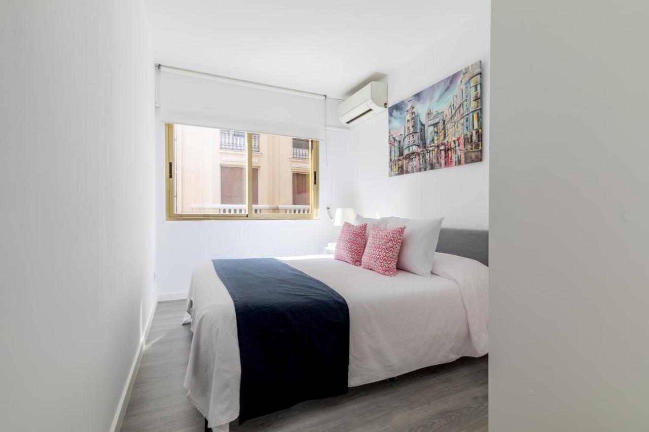 Apartamento Junto A Gran Via Madrid Exterior photo